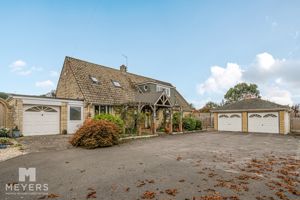 Photo 17- click for photo gallery